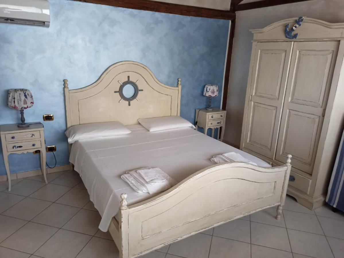 B&B Oasi Di Mamma Clara Latina Ngoại thất bức ảnh