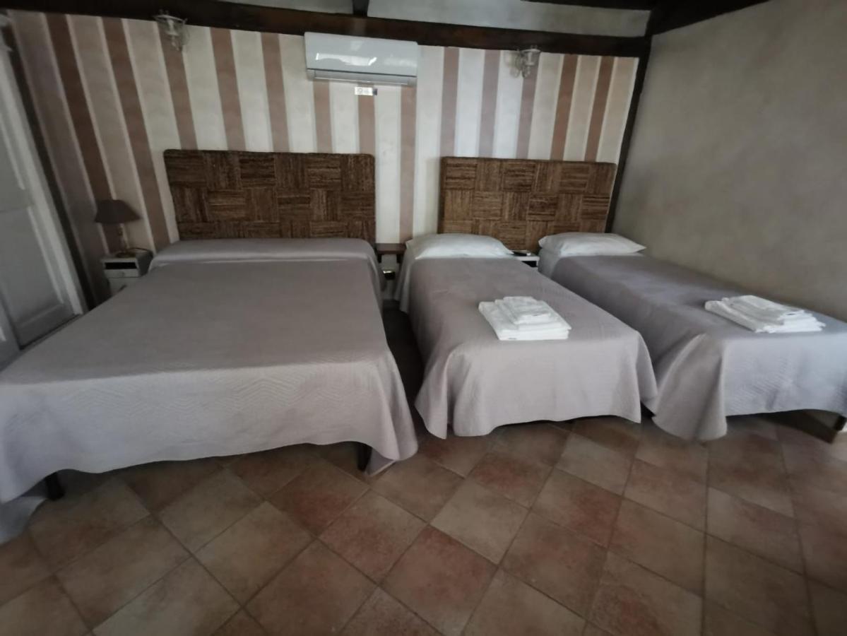 B&B Oasi Di Mamma Clara Latina Ngoại thất bức ảnh